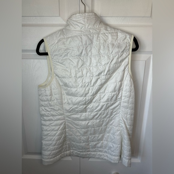 Patagonia Women's Vest in Birch White - Picture 6 of 6